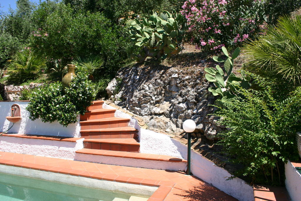 La Maison Galu' Итри Екстериор снимка